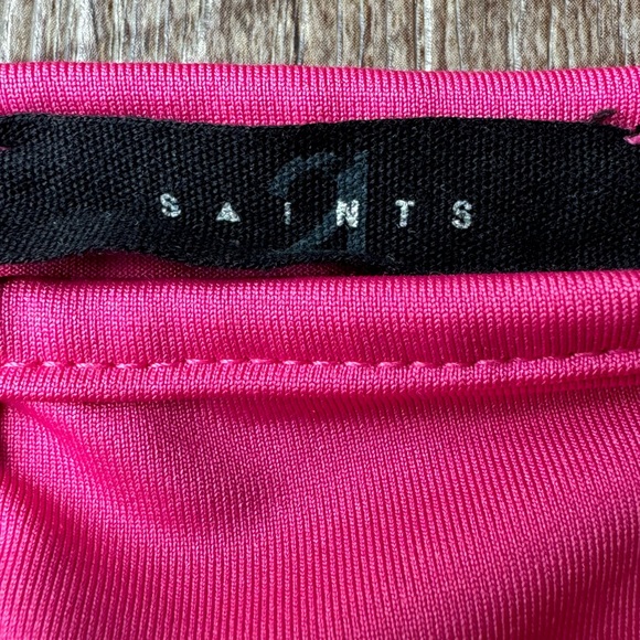 𝐒𝐚𝐢𝐧𝐭𝐬 𝟐𝟏 𝐏𝐢𝐧𝐤 𝐂𝐨𝐫𝐬𝐞𝐭 𝐓𝐨𝐩 - Picture 3 of 5